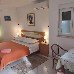 Seaside For 2 P , Trogir Croatia