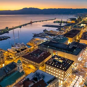 Area2 Center Luxury , Rijeka Croatia